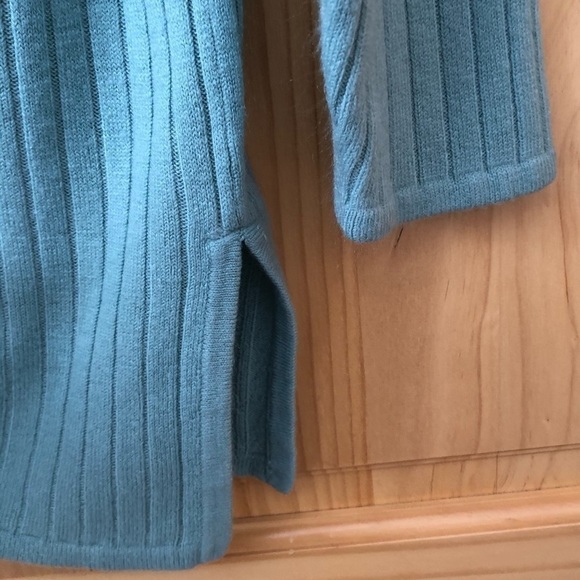 Vintage C.C. Hughes oversized soft ribbed knit sweater size medium - Picture 5 of 8